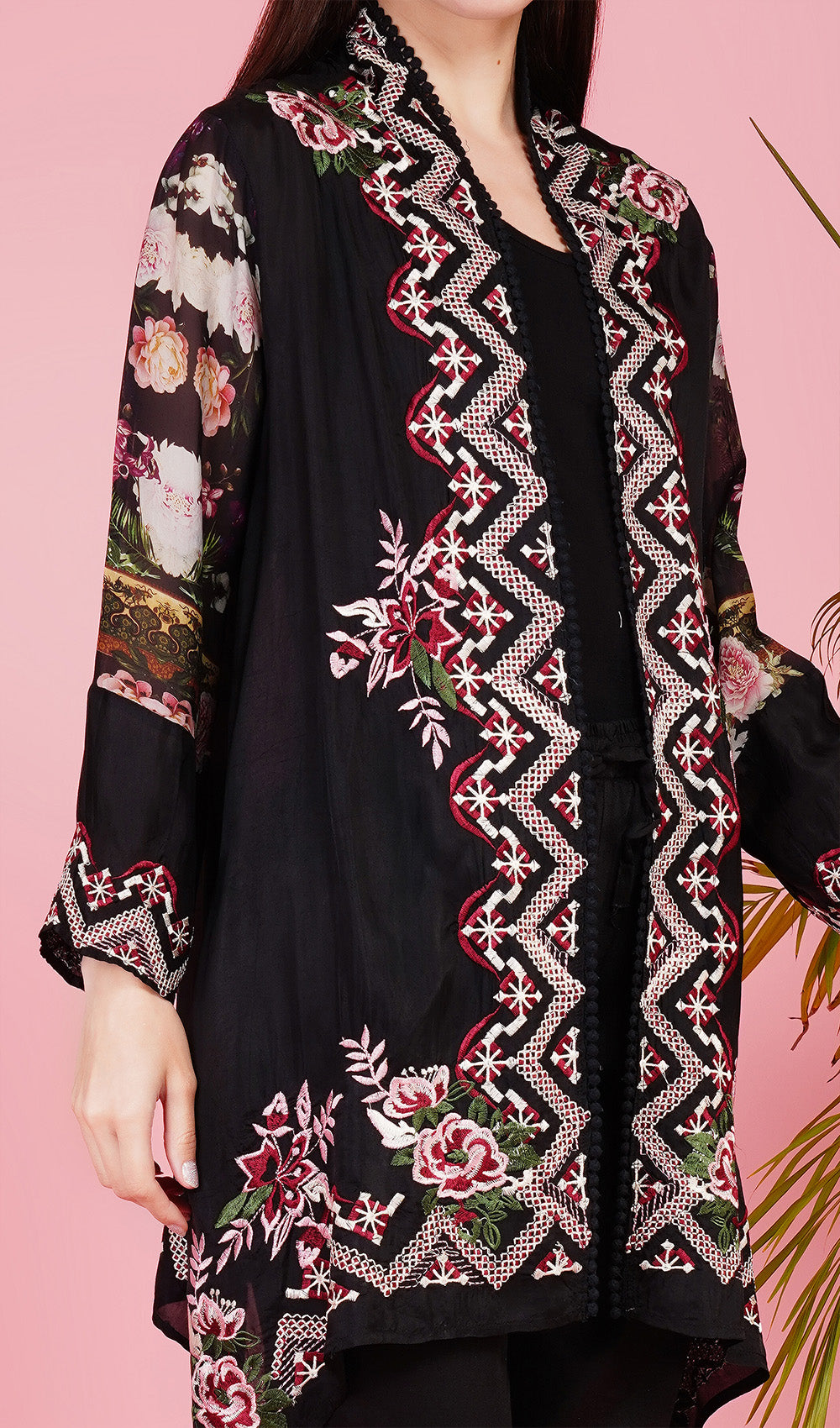 Tea Leaf Tranquility Black Shrug