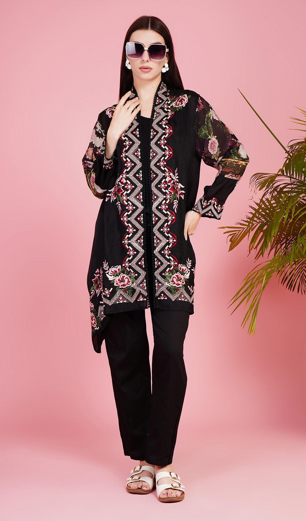 Tea Leaf Tranquility Black Shrug