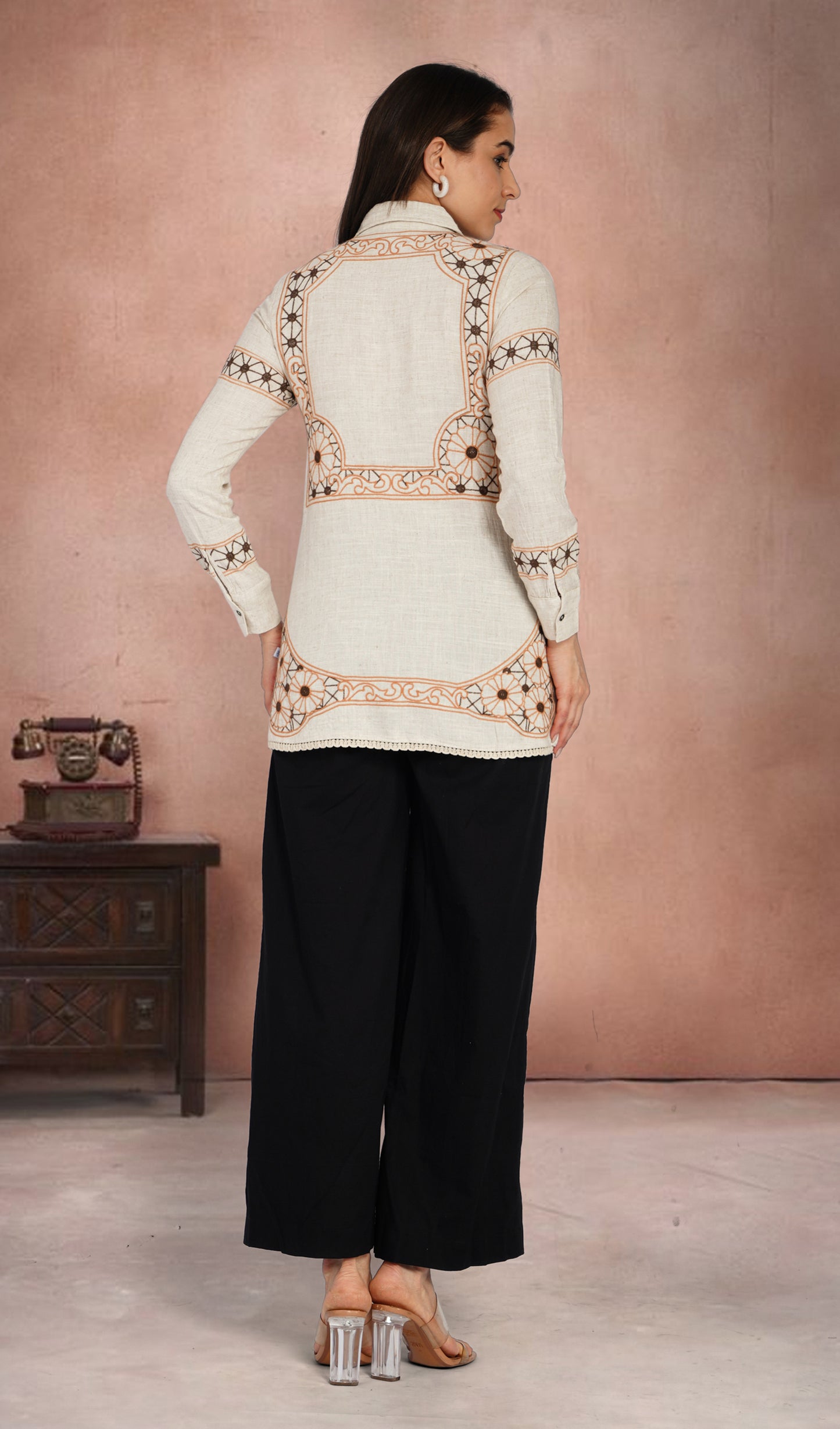 Rhythm of Ruscus Top